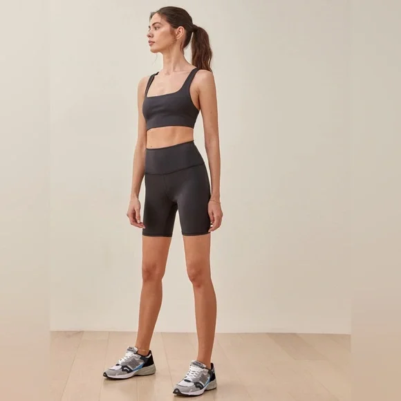 Reformation Ecomove Shorts - Picture 4 of 4